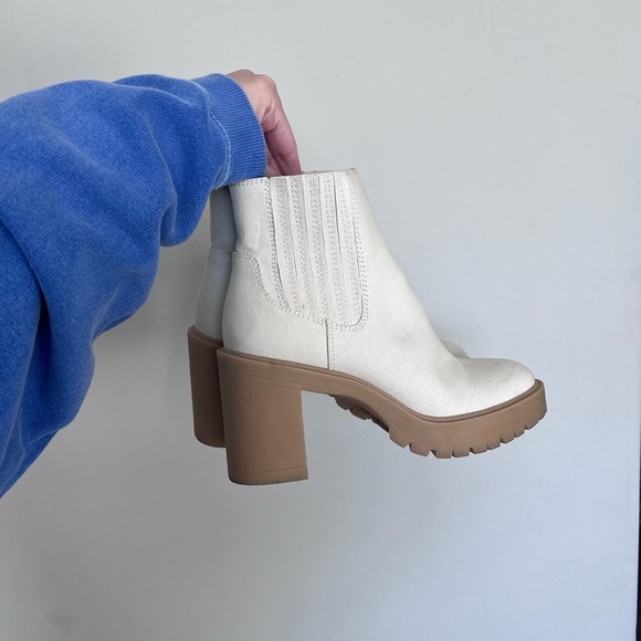 Dolce Vita boots - Picture 3 of 4